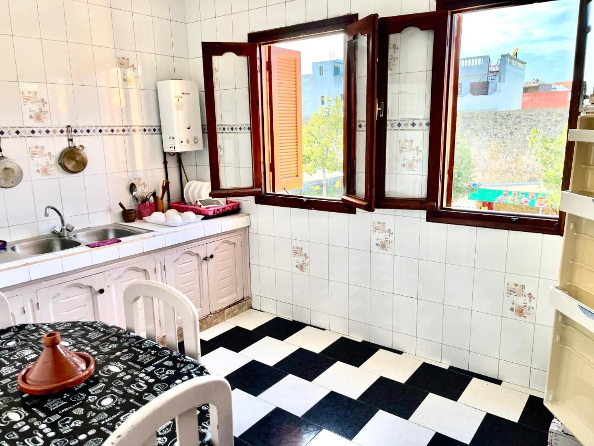 Soleado Apartamento Al Lado De La Preciosa Medina , A 3 Minutos De La Playa Andando I Asilah Esterno foto