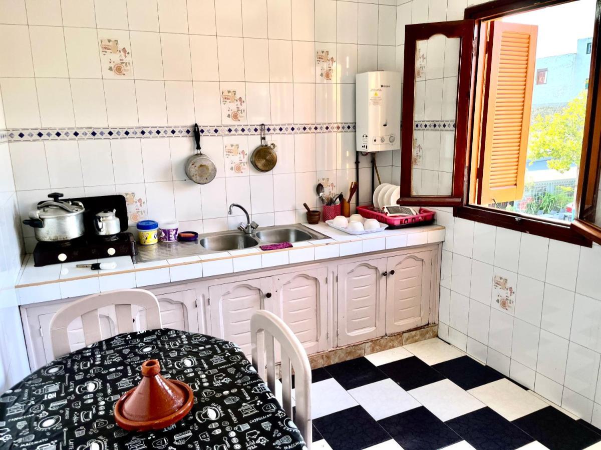 Soleado Apartamento Al Lado De La Preciosa Medina , A 3 Minutos De La Playa Andando I Asilah Esterno foto